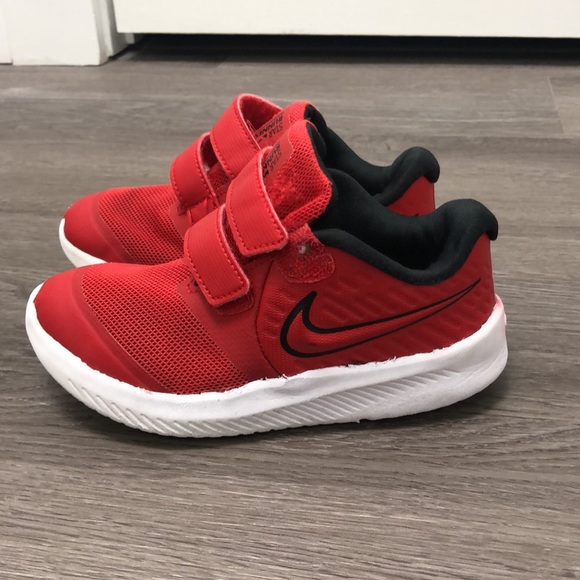 Nike boys star runner red sneakers- size 9c - Picture 4 of 9
